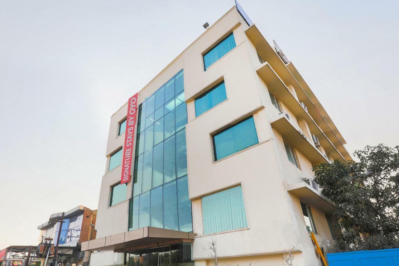 Edition O 30050 Orange Pie Hotel Noida Exterior photo