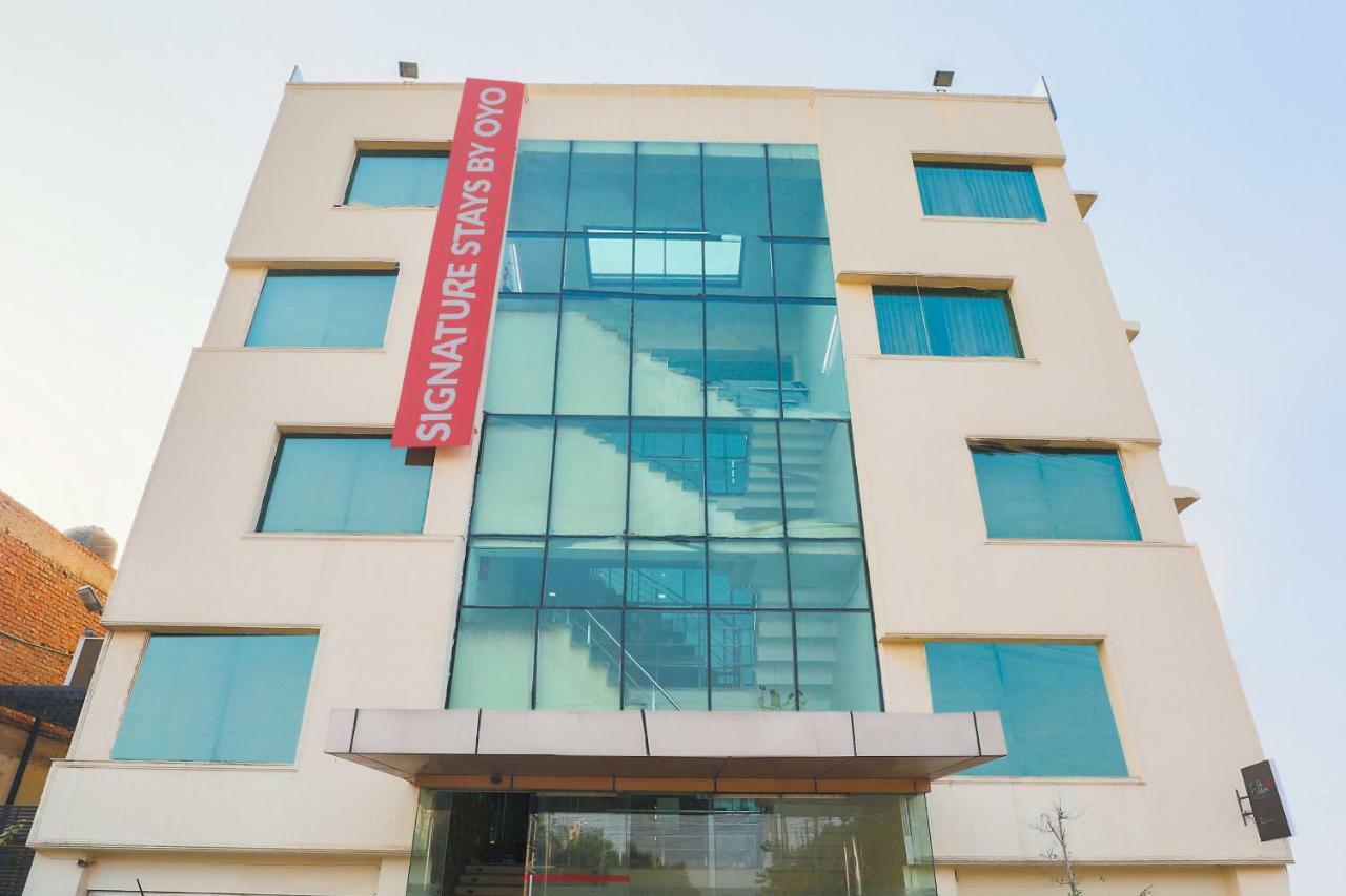 Edition O 30050 Orange Pie Hotel Noida Exterior photo